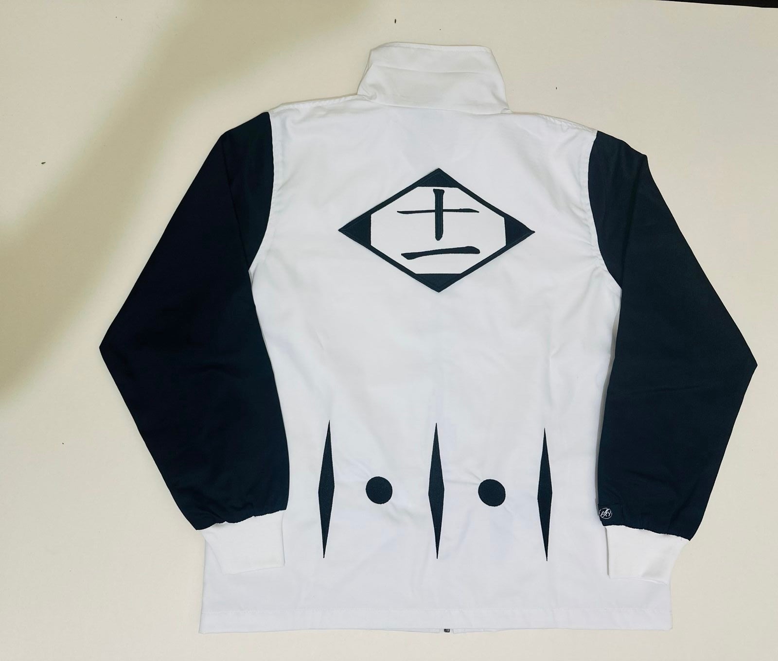 Soul society Jacket ( comes with 3 division patches)